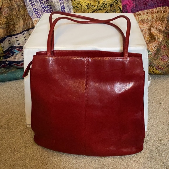 Hobo Red Leather Shoulder Bag - Picture 2 of 16